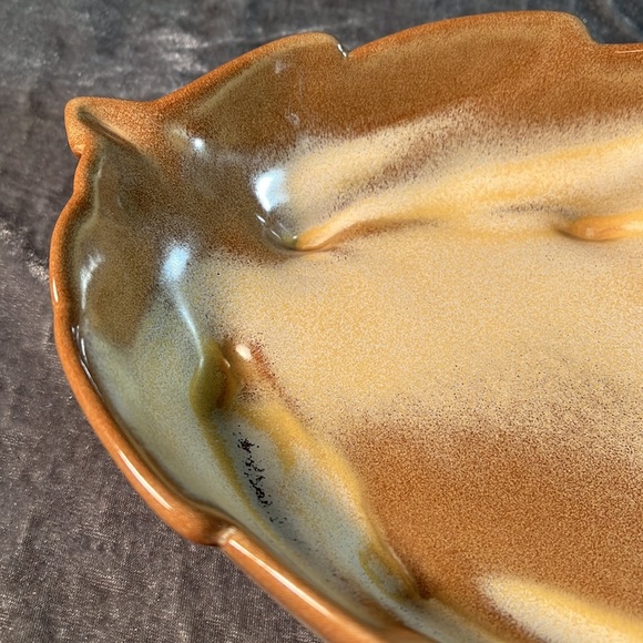 VTG Frankoma Leaf Dish - Picture 2 of 5